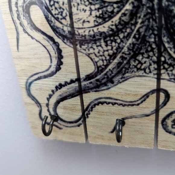 Vintage Octopus Illustration Printed Wooden Square Necklace Key Holder Gothic - Picture 6 of 10